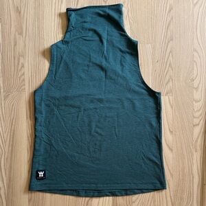 Oiselle Sleeveless Turtleneck Funnel Top